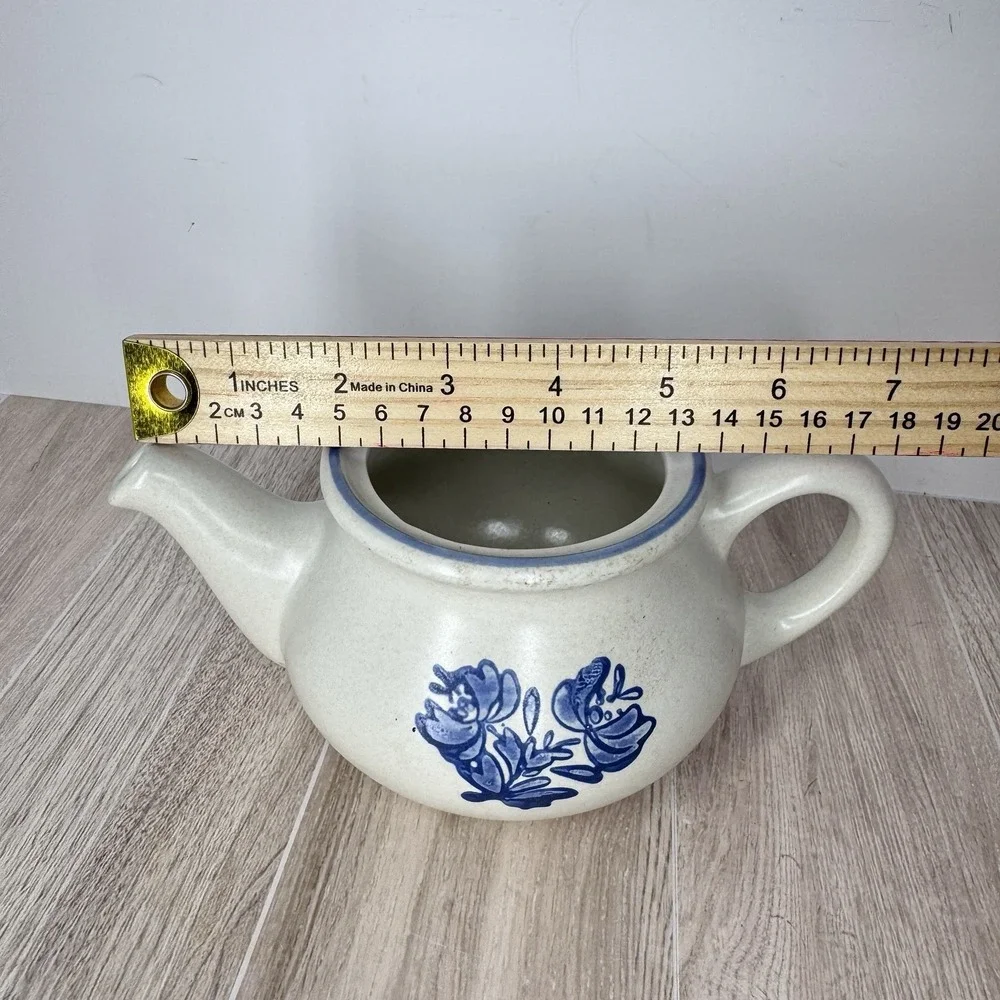 Pfaltzgraff Yorktowne Teapot Blue Floral Stoneware Small Vintage‎ USA Farmhouse